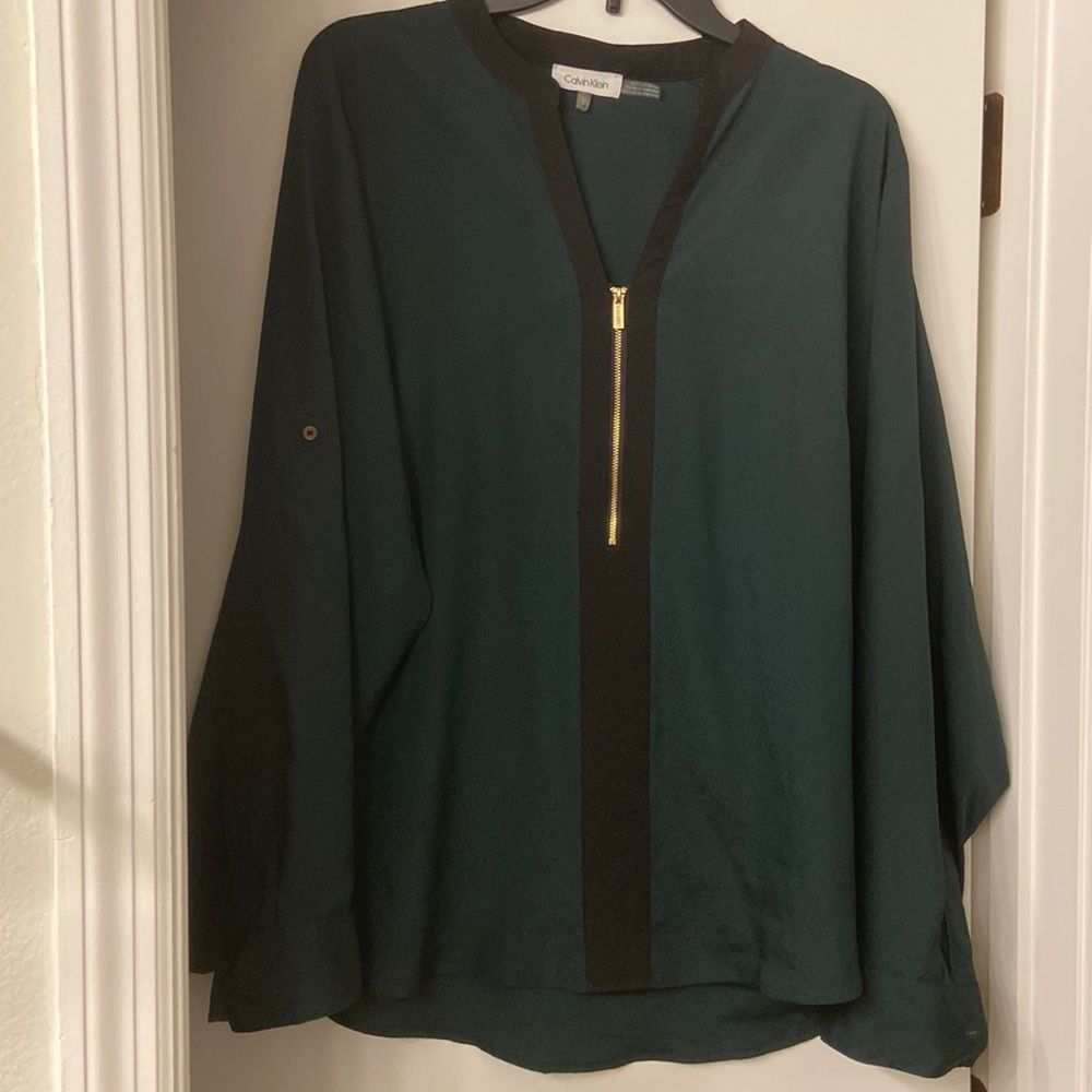 Calvin Klein women’s XL sheer green and black blouse with zipper